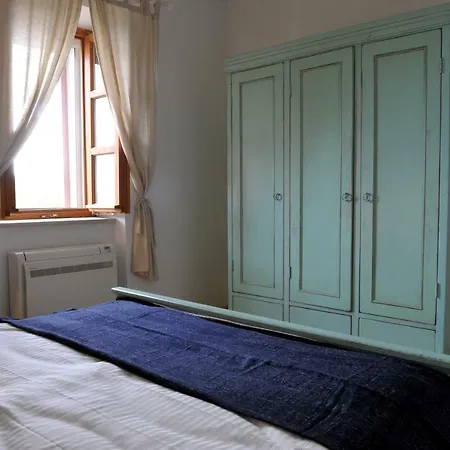 The House Aunt Regina