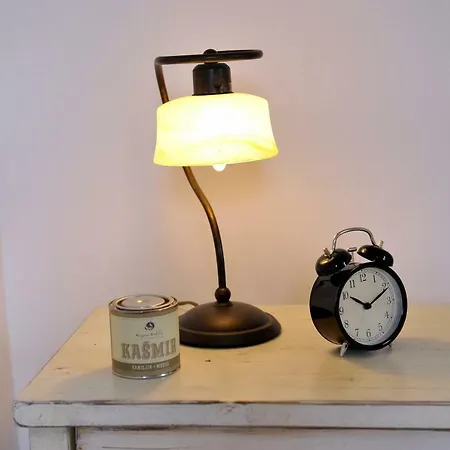 The House Aunt Regina Nyaraló *