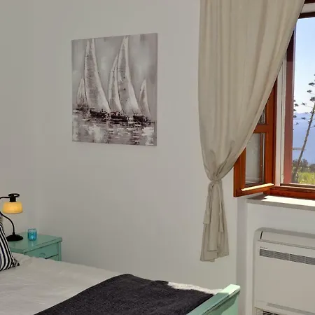 The House Aunt Regina Nyaraló