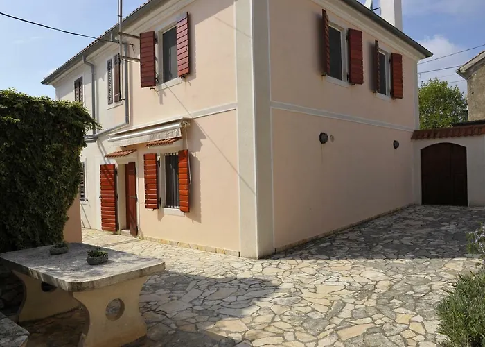 The House Aunt Regina Feriehus *